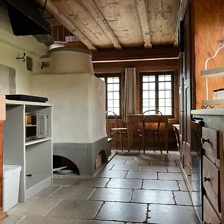 Idyllische Im Historischen Dorfhaus *